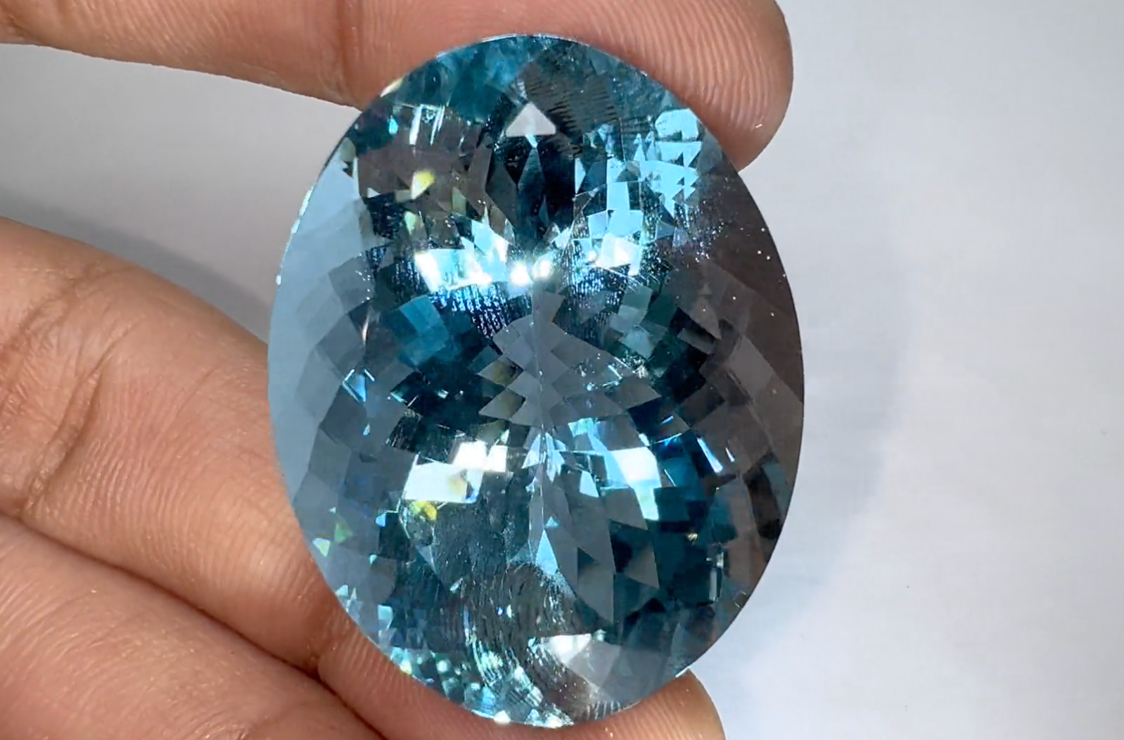 93.80ct Record Tatu Santa Maria Aquamarine Necklace with D Flawless Diamonds set in 18K White Gold
