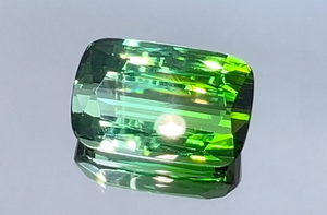 15.18ct Bi Colour Lagoon Tourmaline Ring with D Flawless Diamonds set in 18K Yellow Gold