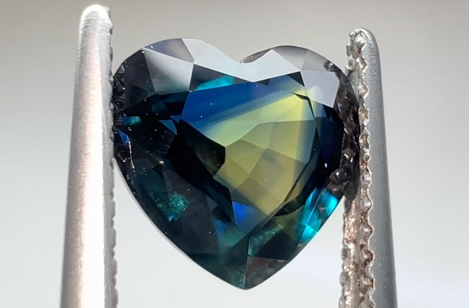 2.76ct Unheated Boomerang Sapphire Necklace with D Flawless Diamonds set in 18K Yellow Gold