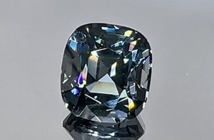 3.49ct Green Titanium Spinel Ring with D Flawless Diamonds set in 18K White Gold