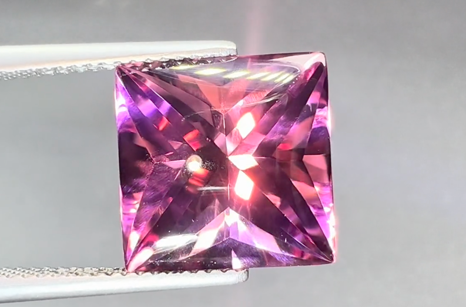 9.08ct Neon Titanium Tourmaline Ring with D Flawless Diamonds set in 18K White Gold