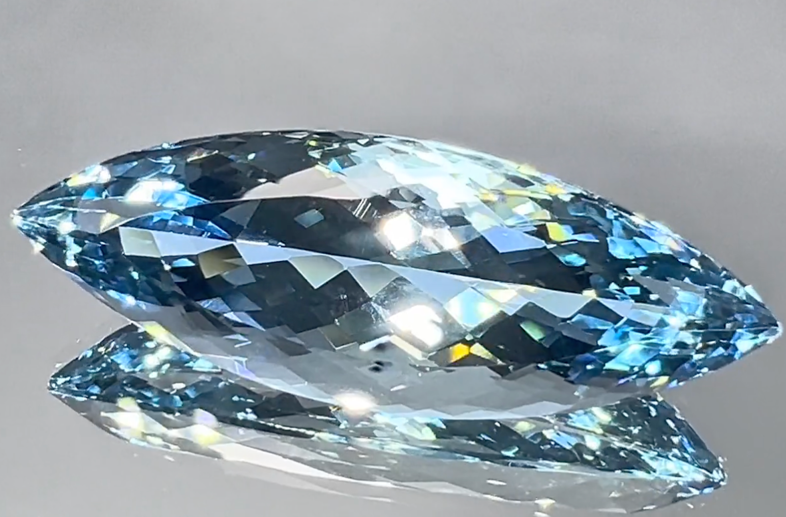 18.67ct Santa Maria Aquamarine Necklace with D Flawless Diamonds set in 18K White Gold