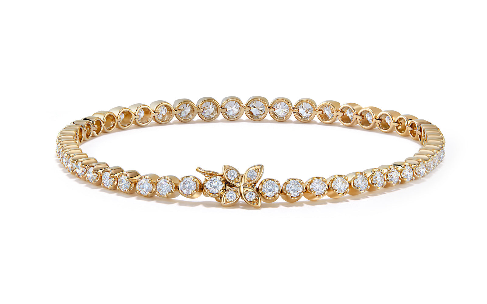3.60ct D Flawless Diamond Bracelet set in 18K Yellow Gold