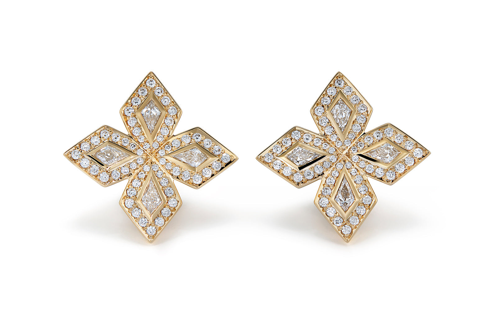 1.36ct D Flawless Diamond Earrings set in 18K Yellow Gold