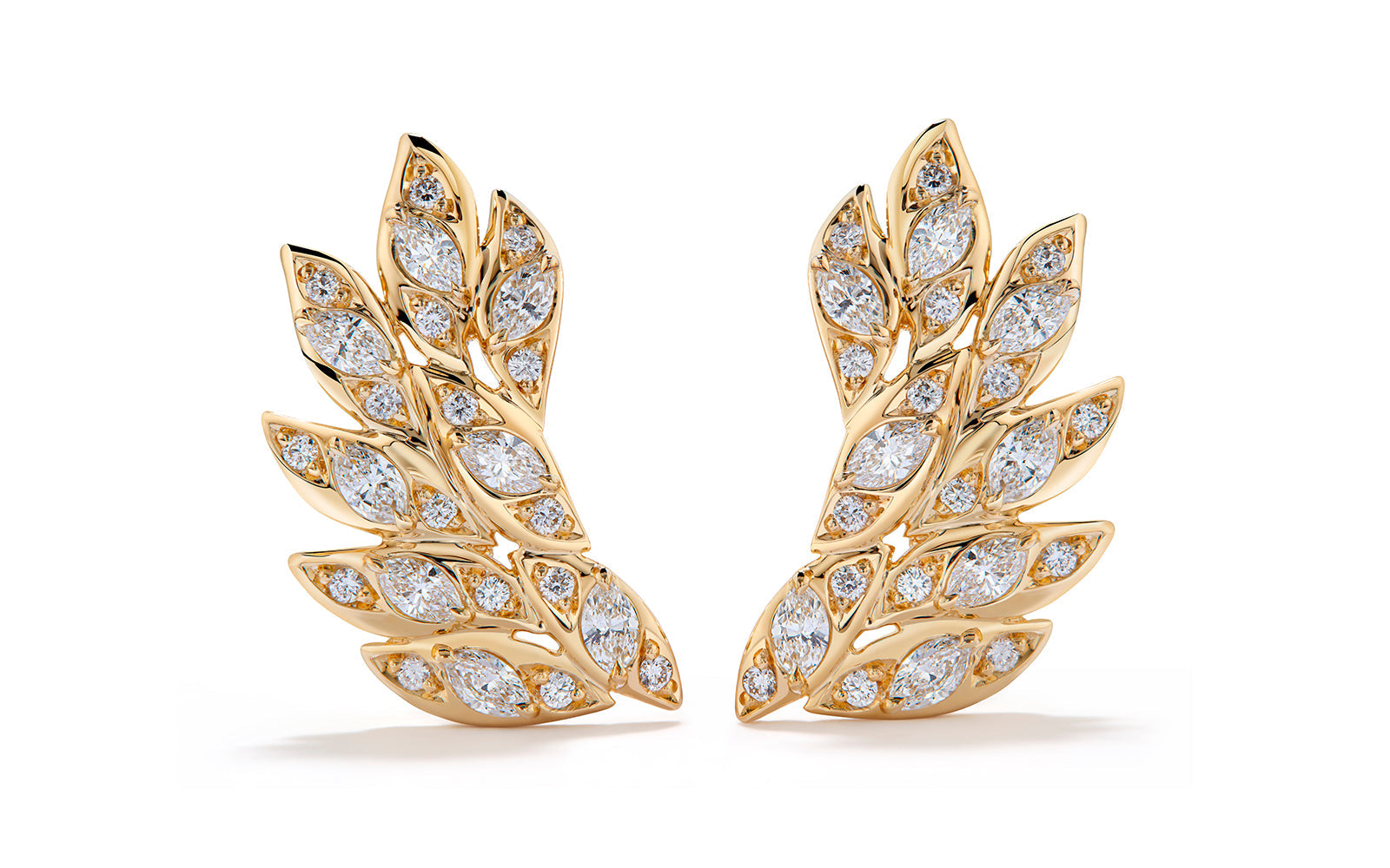 1.06ct D Flawless Diamond Earrings set in 18K Yellow Gold