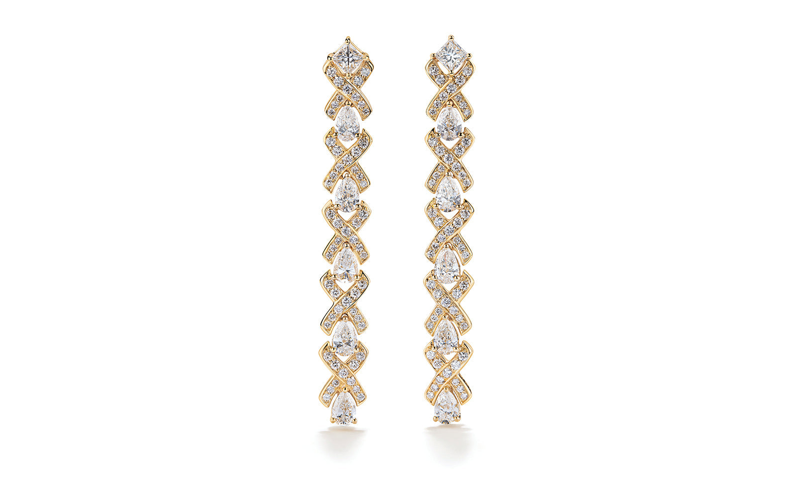 2.50ct D Flawless Diamond Earrings set in 18K Yellow Gold