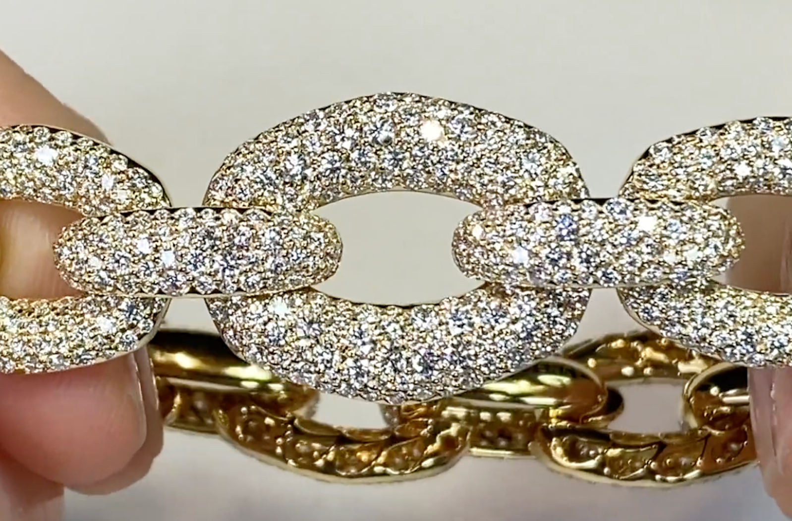 13.78ct D Flawless Diamond Bracelet set in 18K Yellow Gold