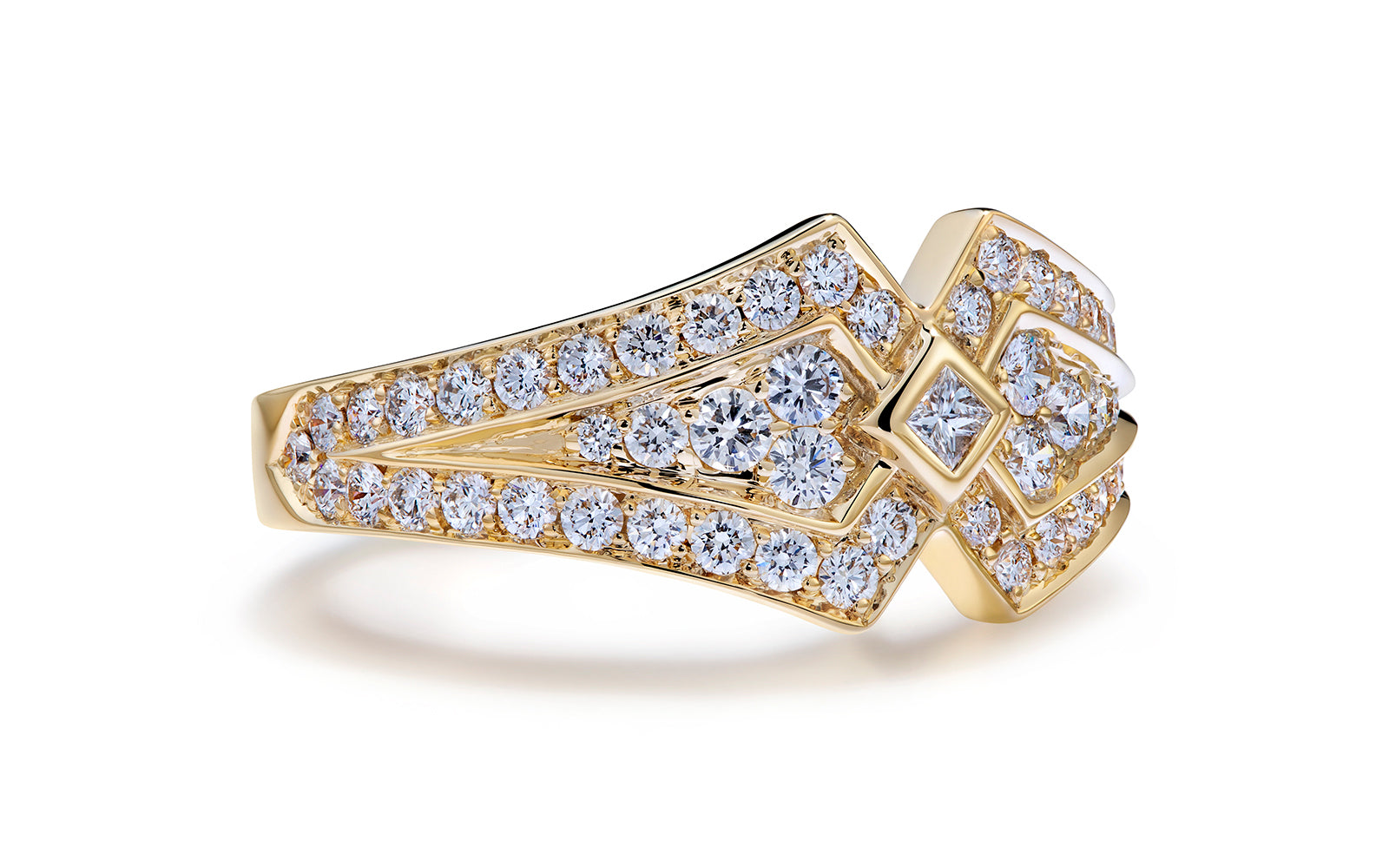 0.84ct D Flawless Diamond Ring set in 18K Yellow Gold