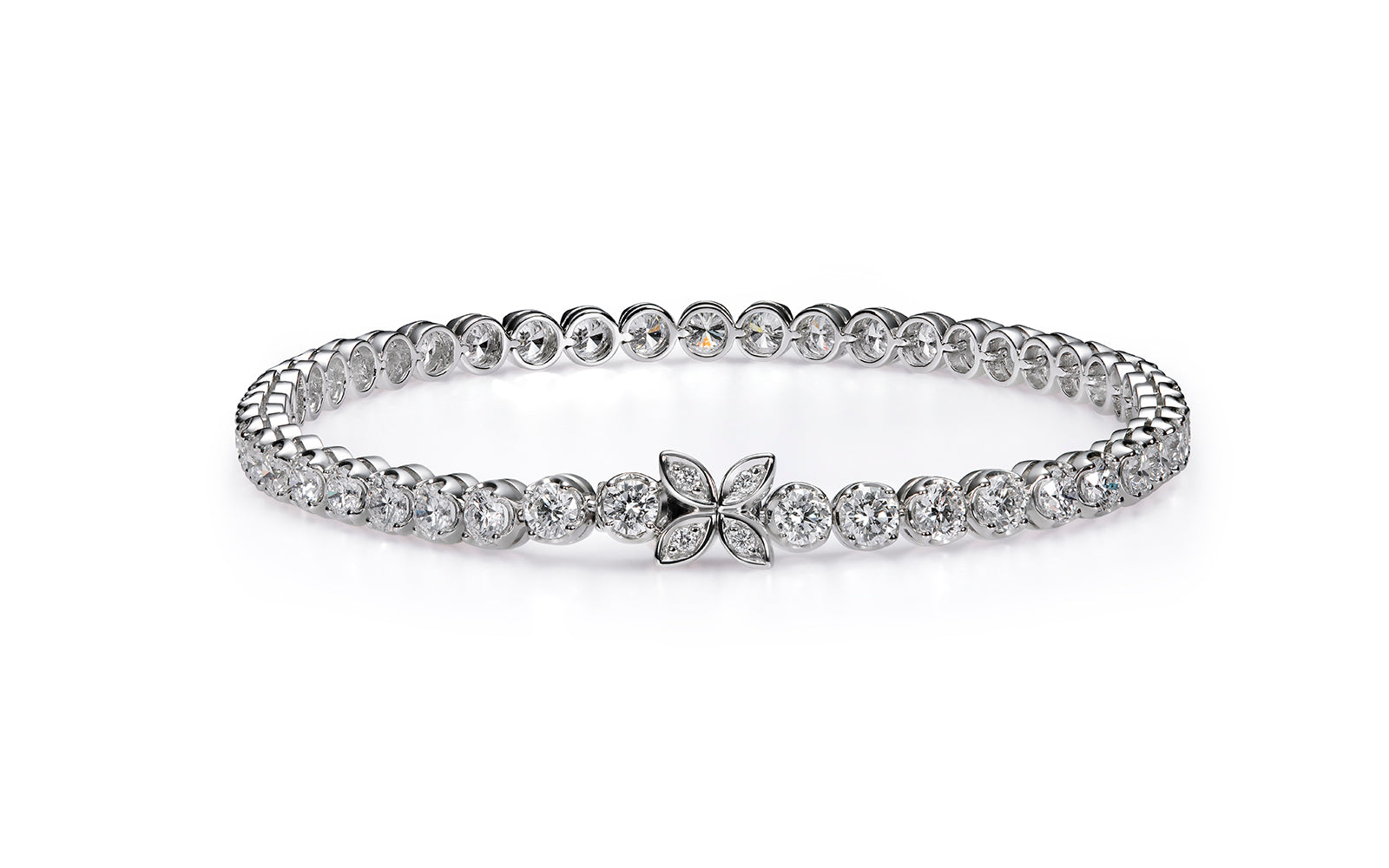 5.03ct D Flawless Diamond Bracelet set in 18K White Gold
