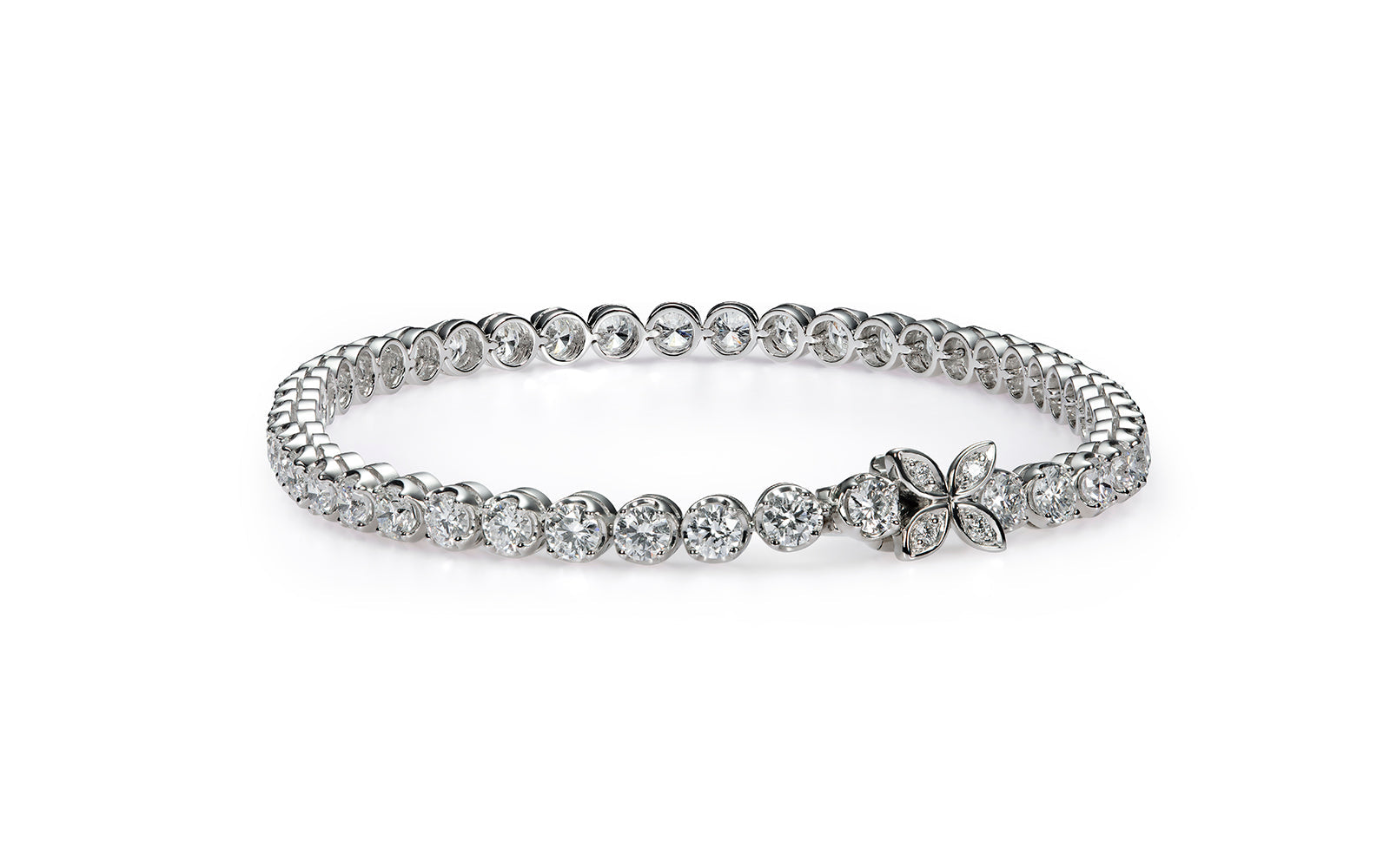 5.03ct D Flawless Diamond Bracelet set in 18K White Gold