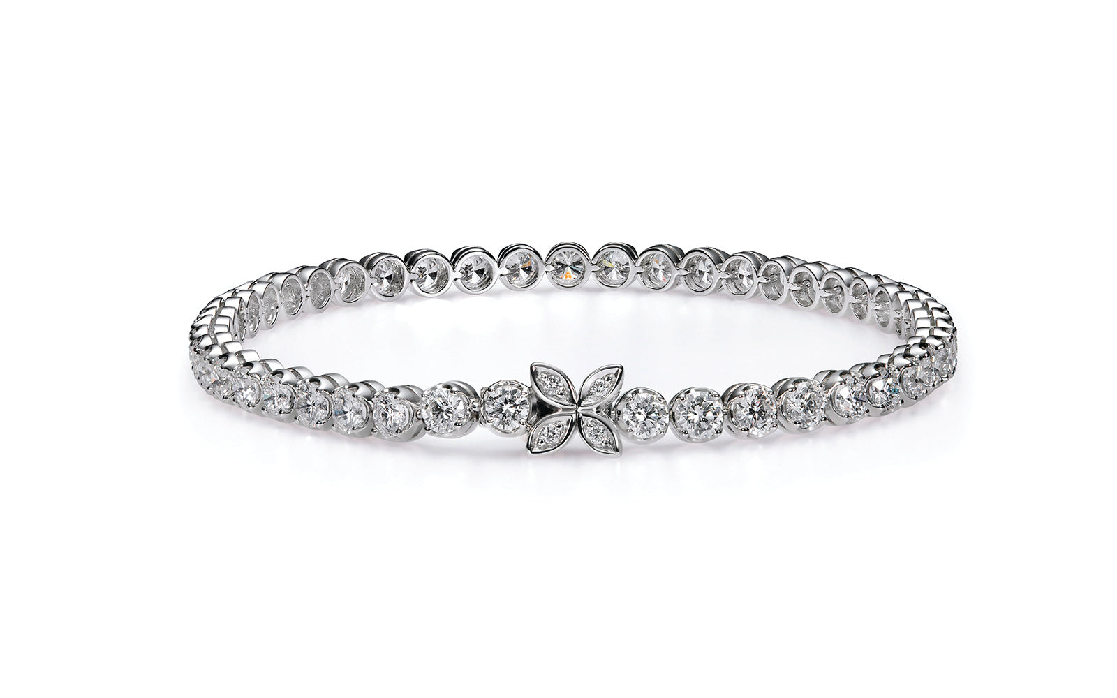 4.70ct D Flawless Diamond Bracelet set in Platinum