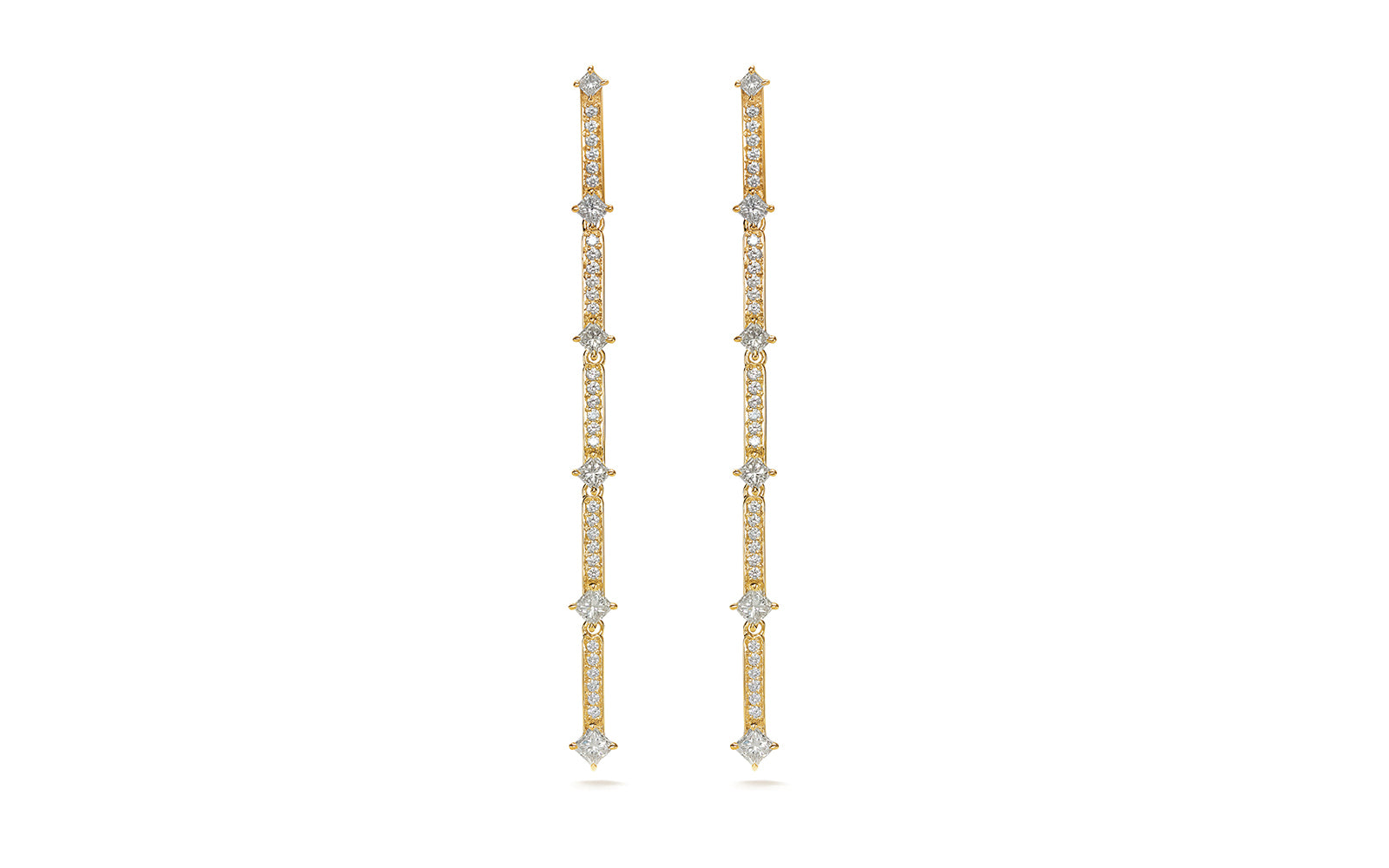 1.66ct D Flawless Diamond Earrings set in 18K Yellow Gold