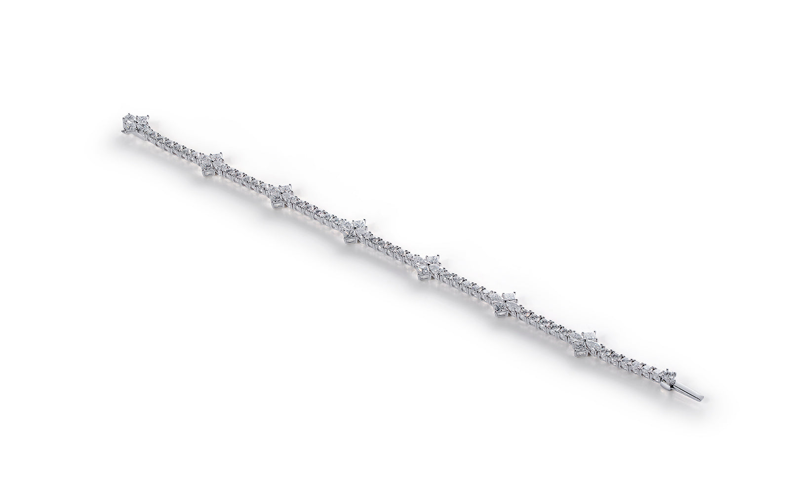 8.20ct D Flawless Diamond Bracelet set in 18K White Gold