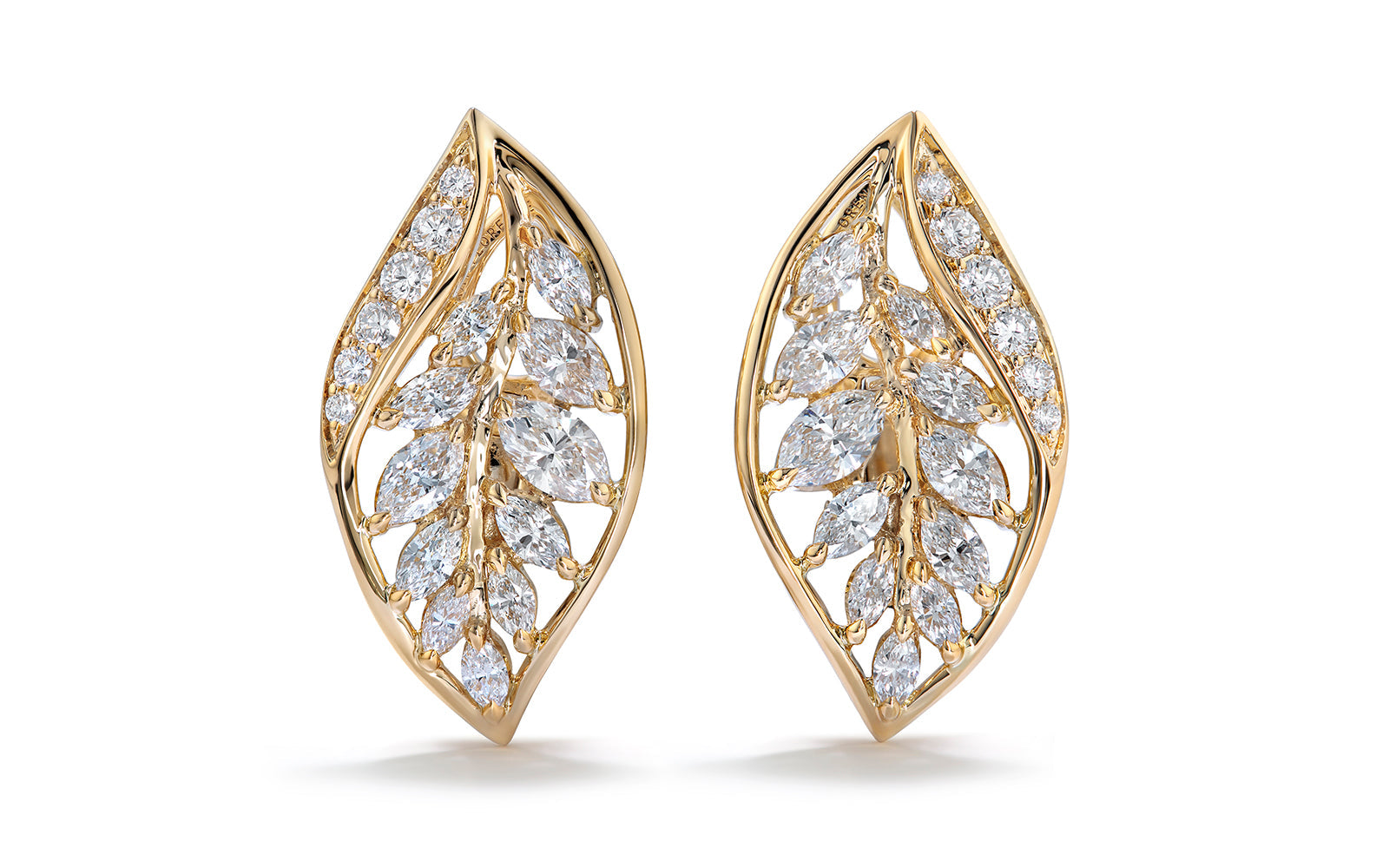 1.40ct D Flawless Diamond Earrings set in 18K Yellow Gold