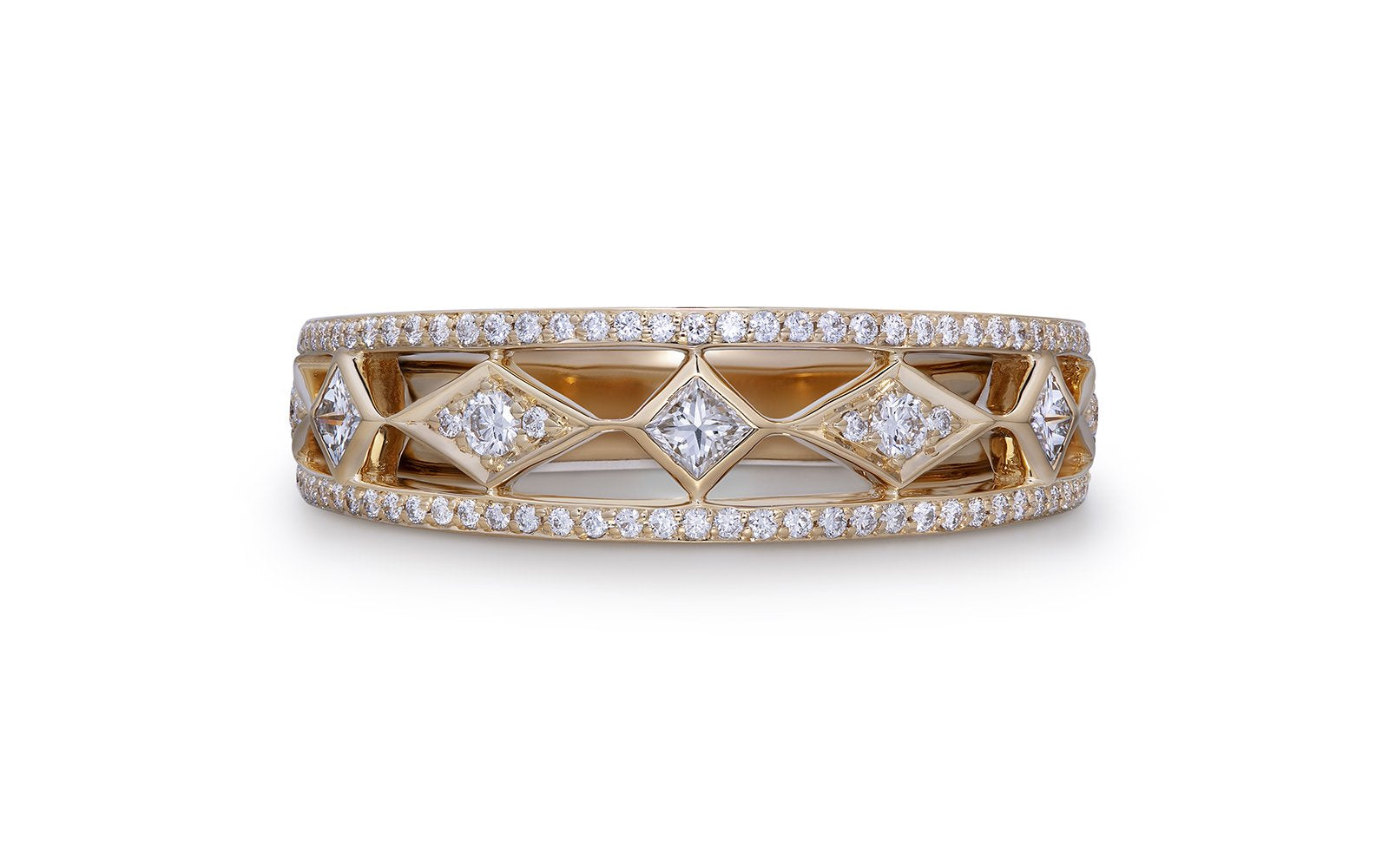 D Flawless Diamond Ring set in 18K Yellow Gold