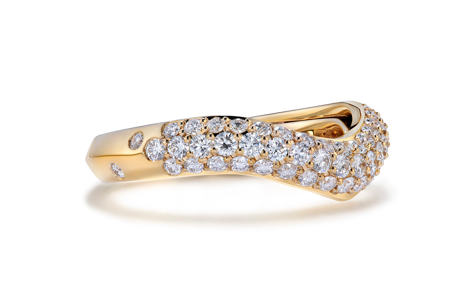 0.93ct D Flawless Diamond Ring set in 18K Yellow Gold