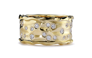 D Flawless Diamond Ring set in 18K Yellow Gold
