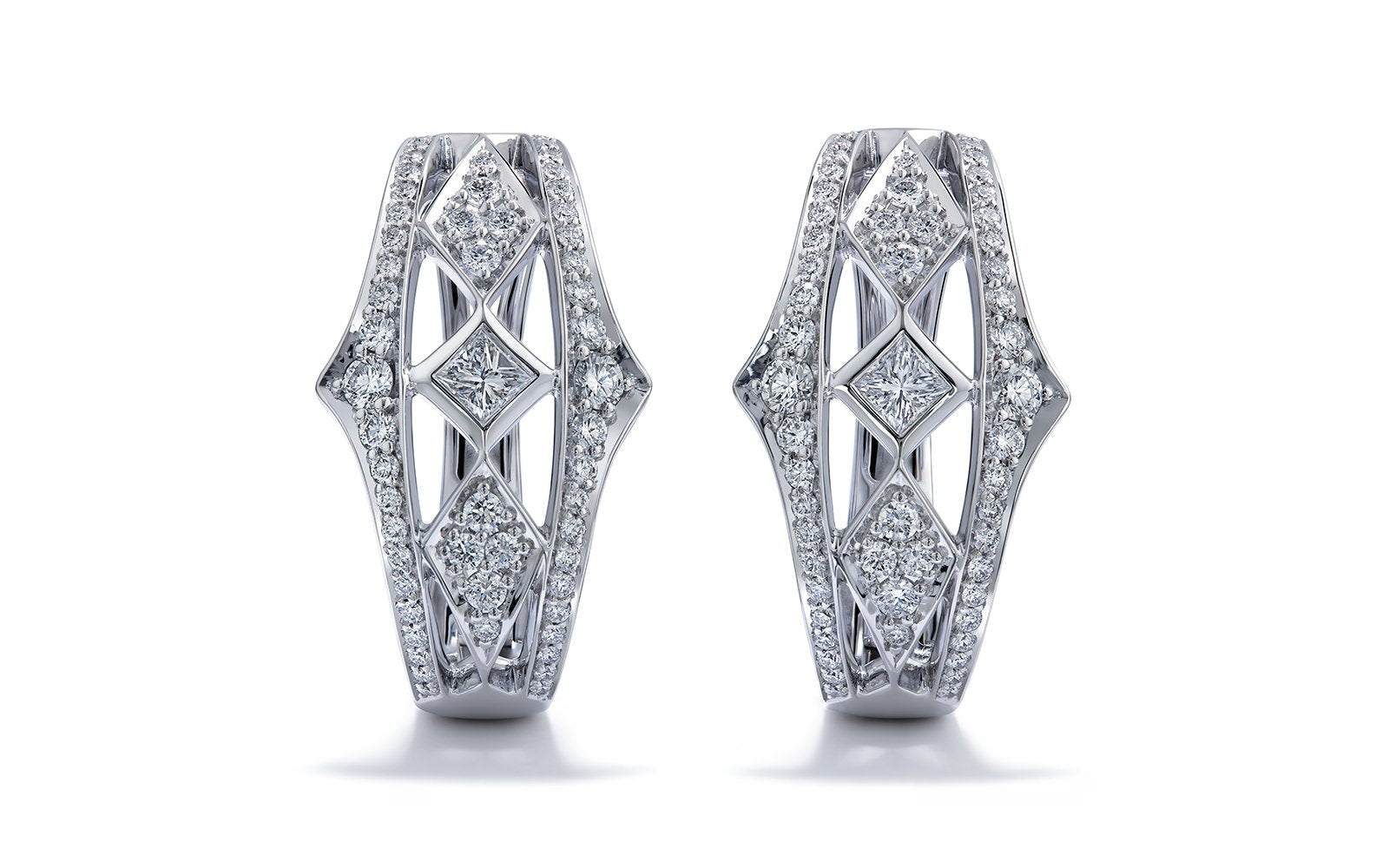D Flawless Diamond Earrings set in 18K White Gold