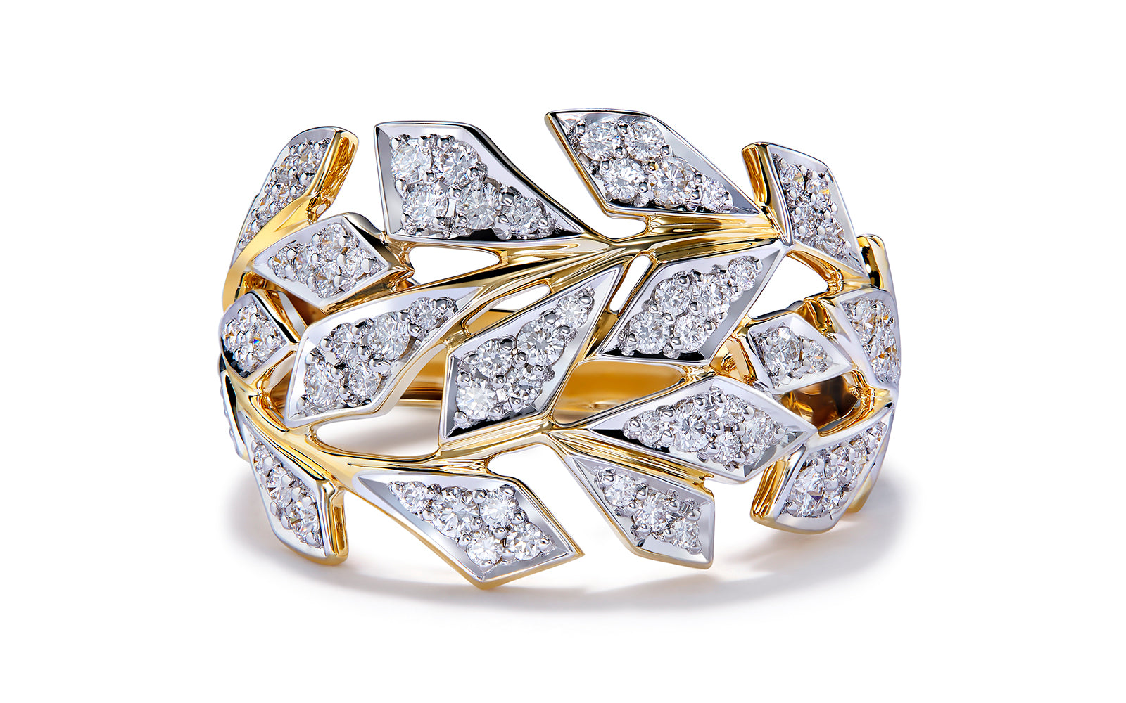 D Flawless Diamond Ring set in 18K Yellow Gold