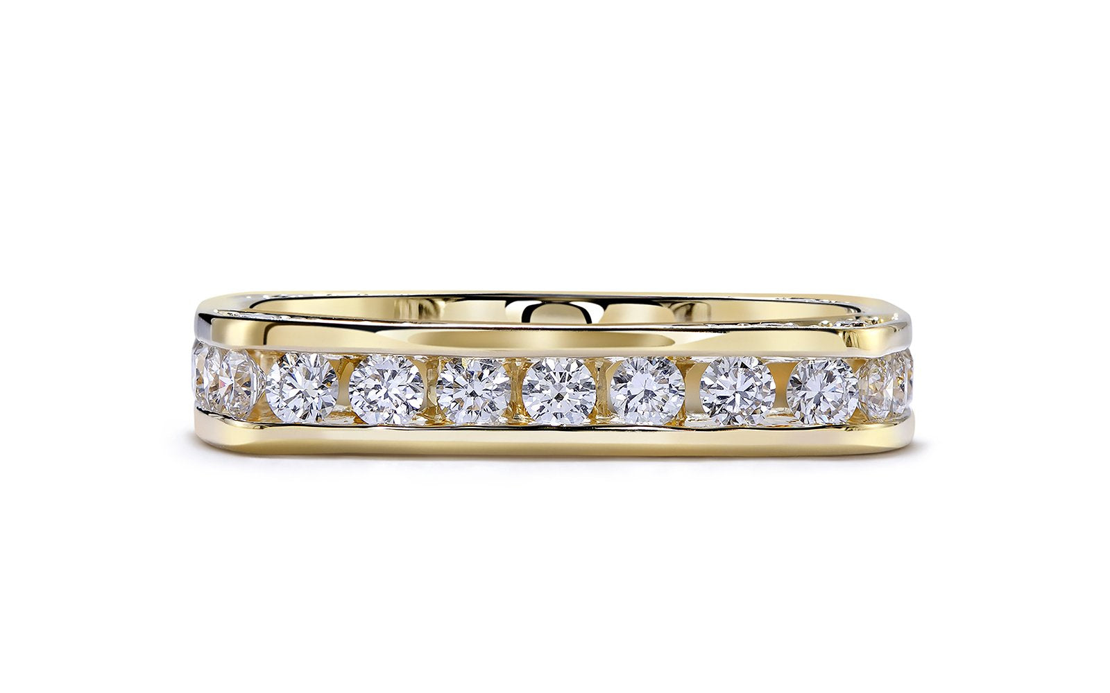 D Flawless Diamond Ring set in 18K Yellow Gold