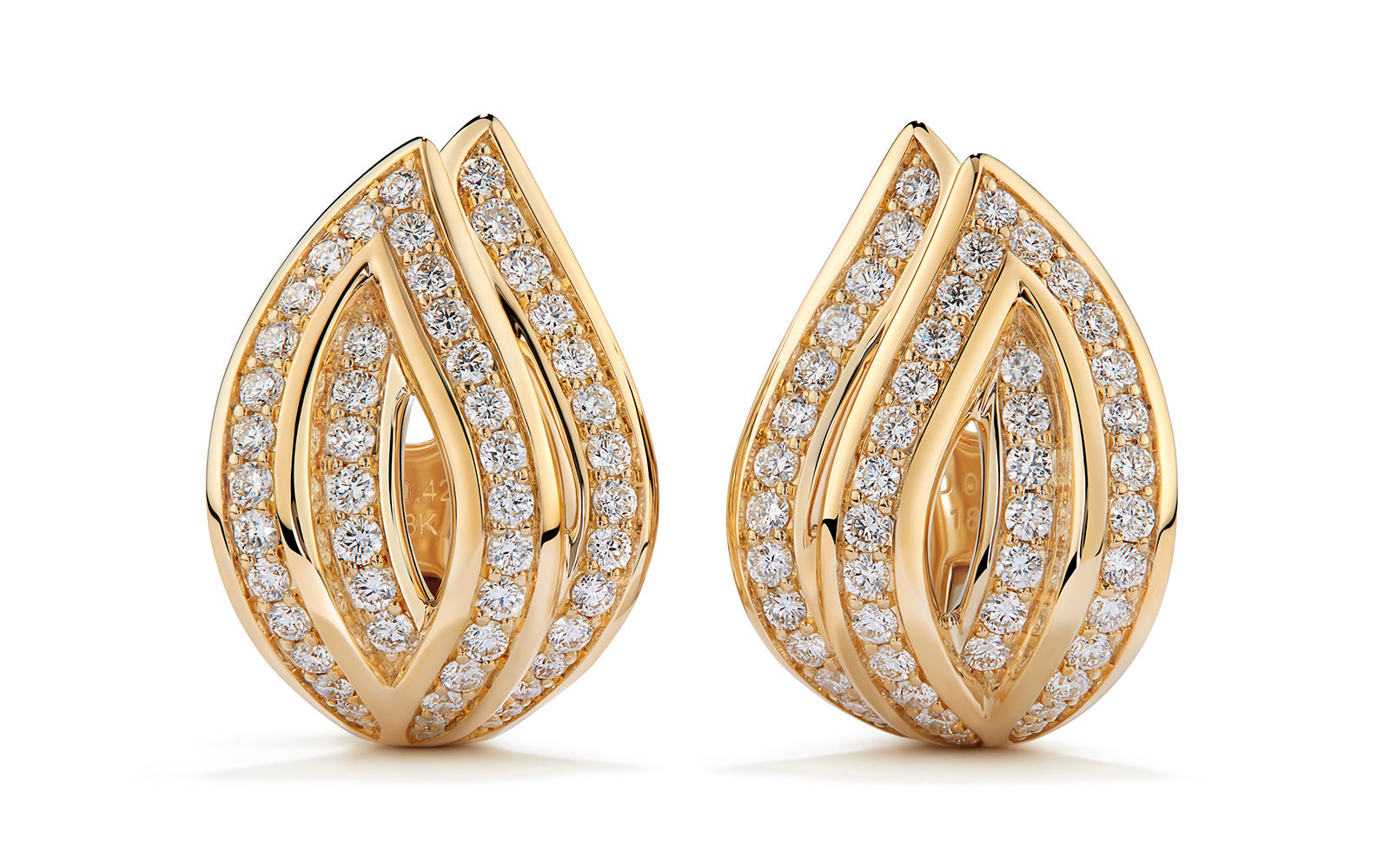 0.84ct D Flawless Diamond Earrings set in 18K Yellow Gold