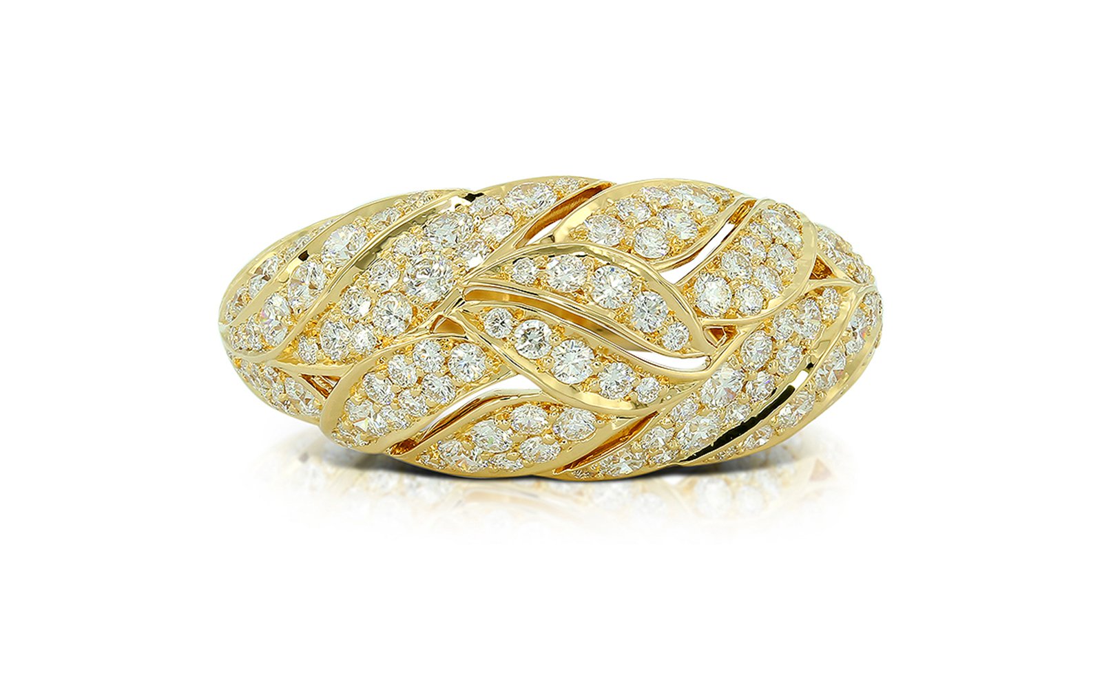 D Flawless Diamond Ring set in 18K Yellow Gold