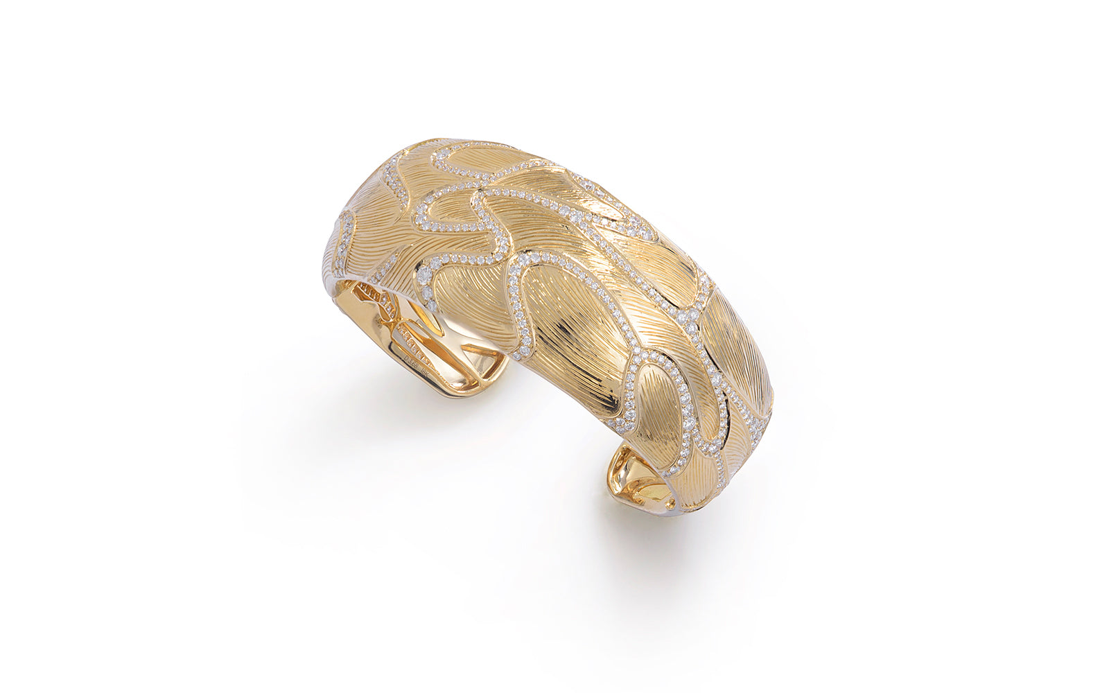 Jungle 3.63ct D Flawless Diamond Bangle set in 18K Yellow Gold