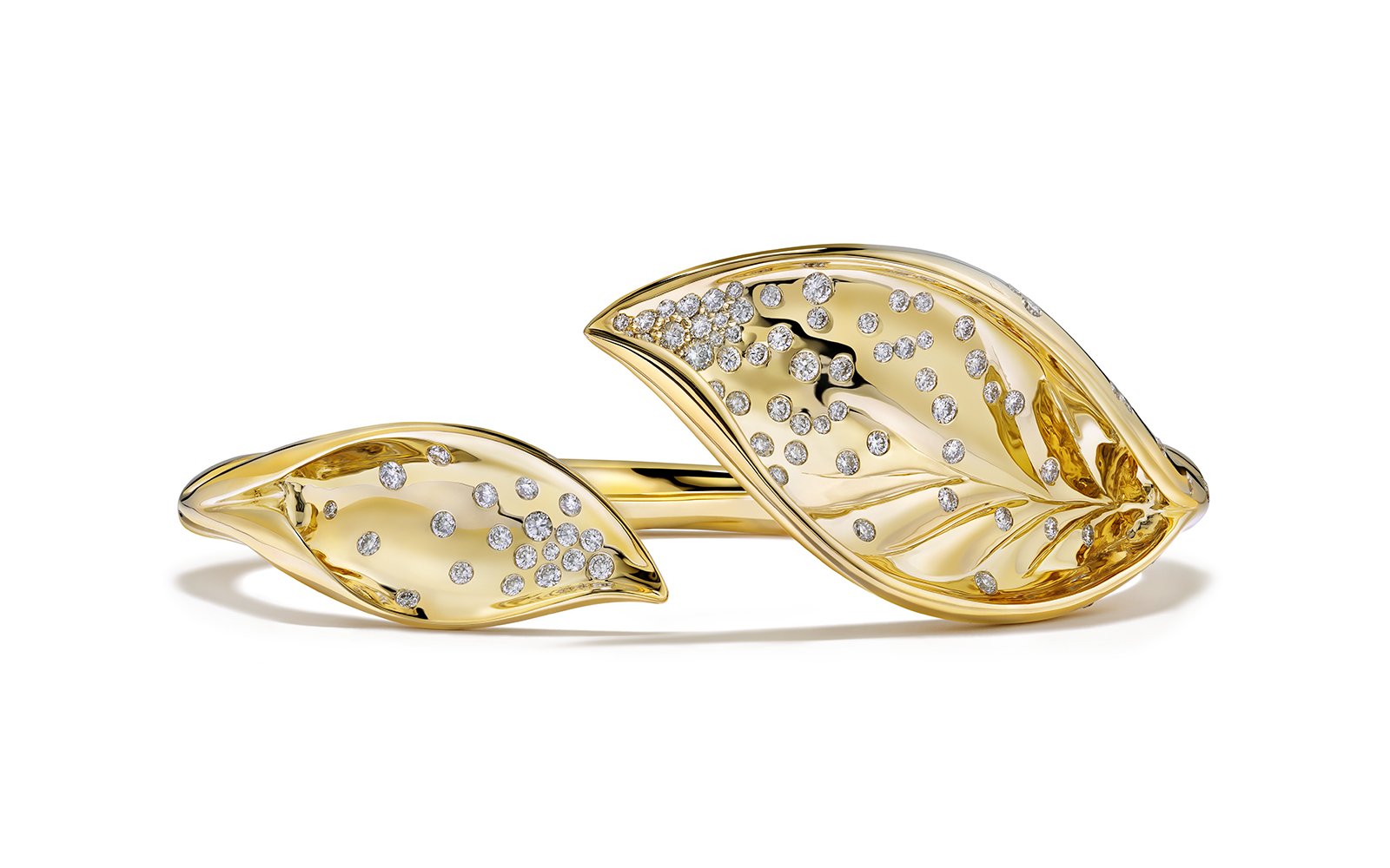 D Flawless Diamond Bangle set in 18K Yellow Gold