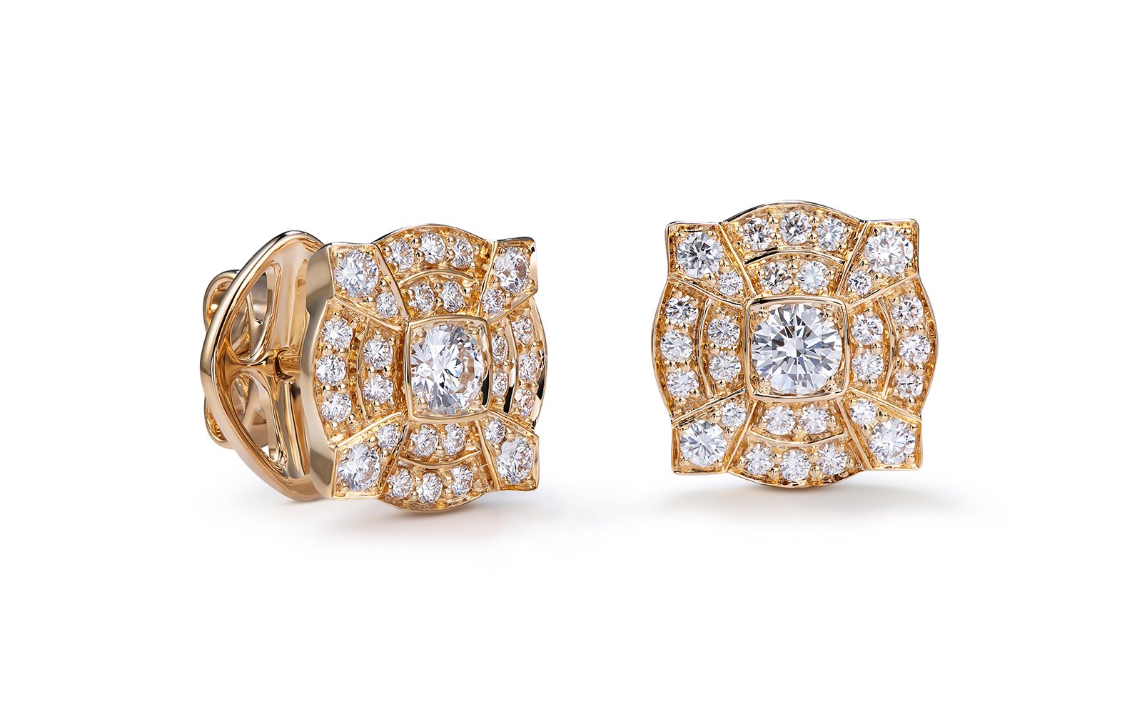 D Flawless Diamond Earrings set in 18K Yellow Gold