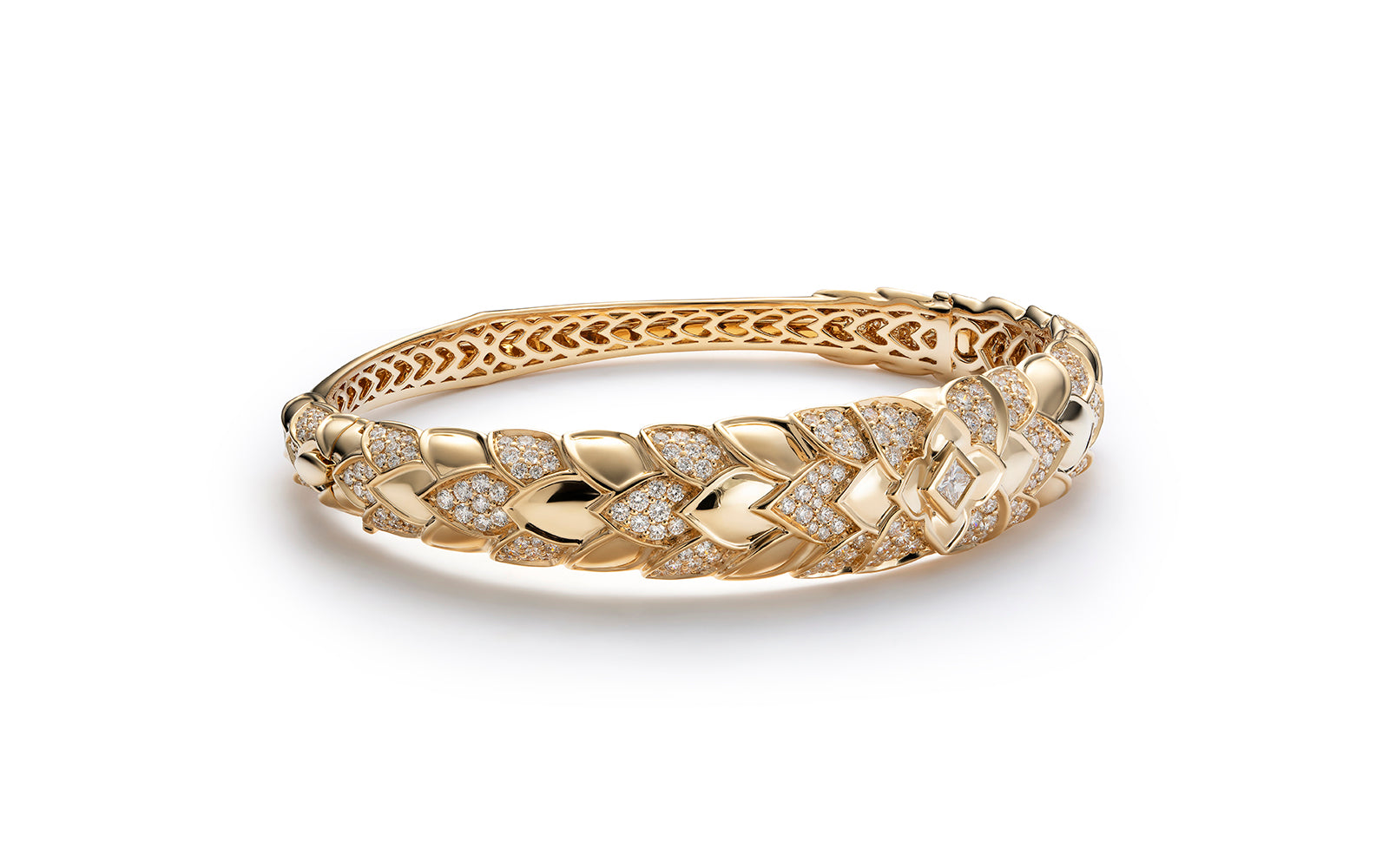 Orchid 2.68ct D Flawless Diamond Bangle set in 18K Yellow Gold