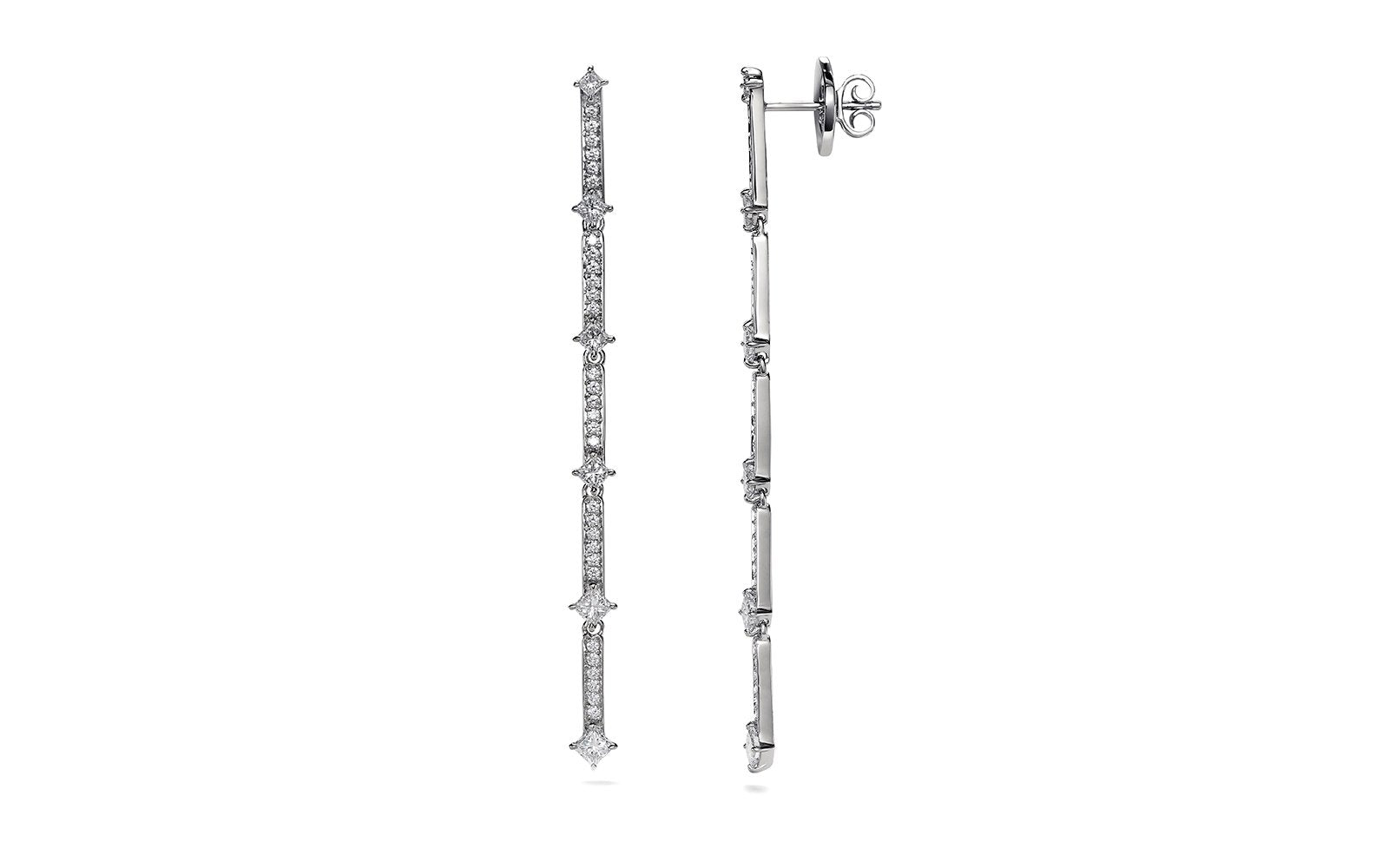 D Flawless Diamond Earrings set in 18K White Gold