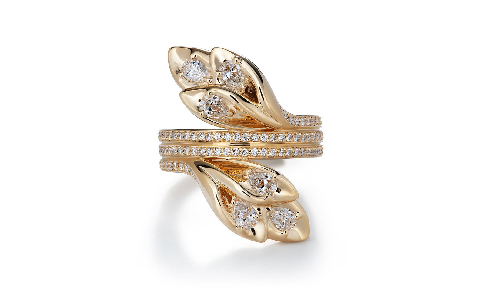 D Flawless Diamond Ring set in 18K Yellow Gold
