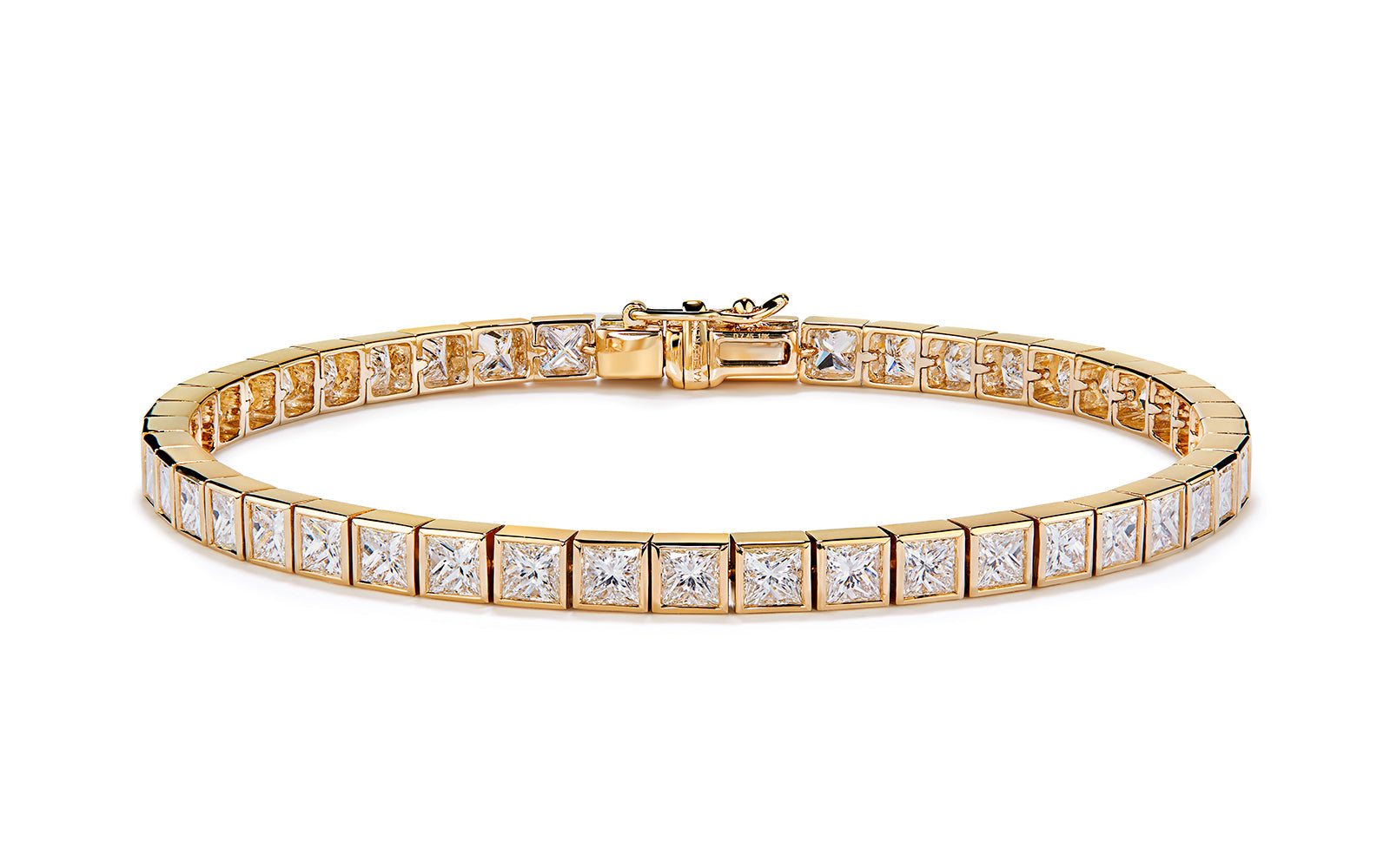 7.45ct D Flawless Diamond Bracelet set in 18K Yellow Gold