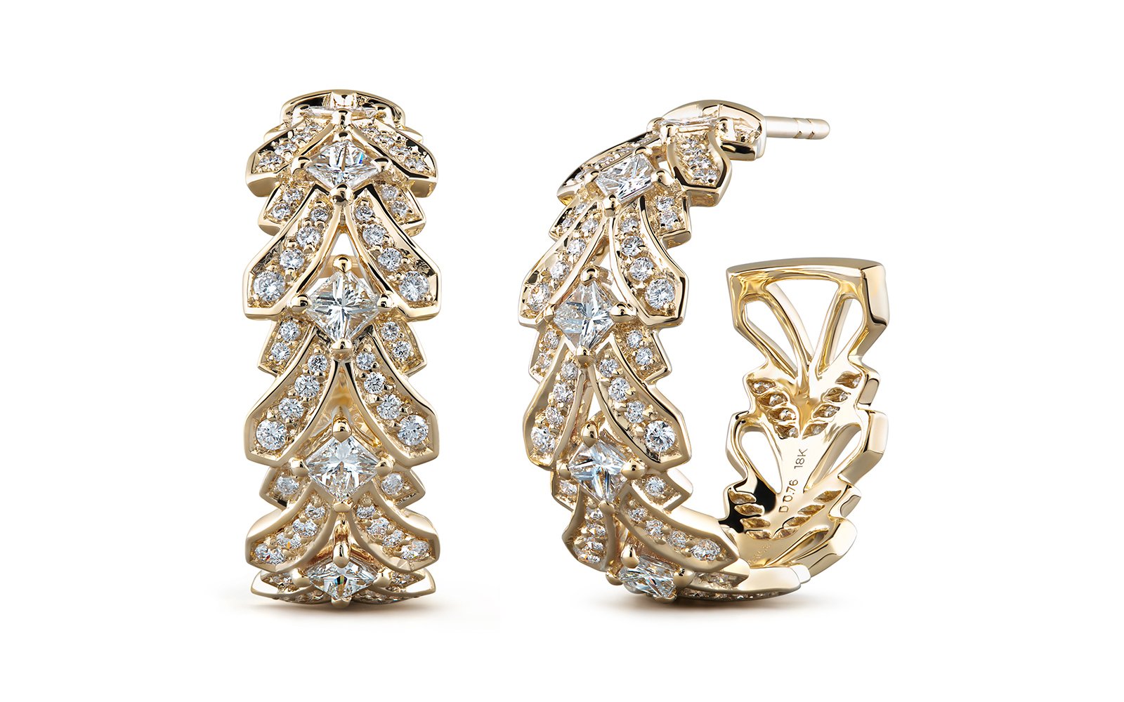 D Flawless Diamond Earrings set in 18K Yellow Gold