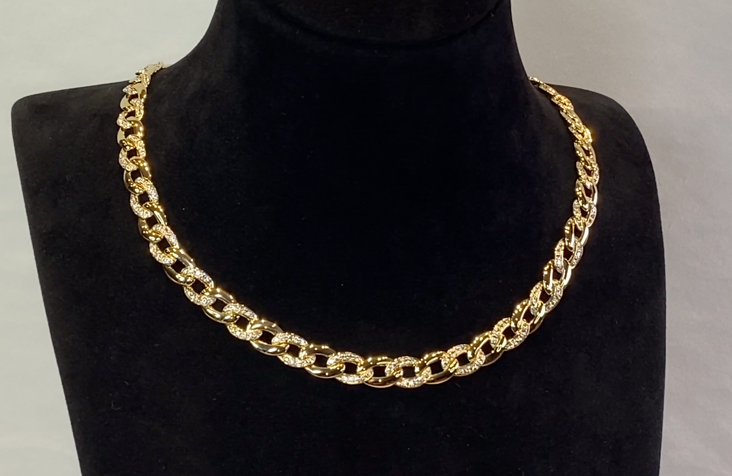 D Flawless Diamond Necklace set in 18K Yellow Gold