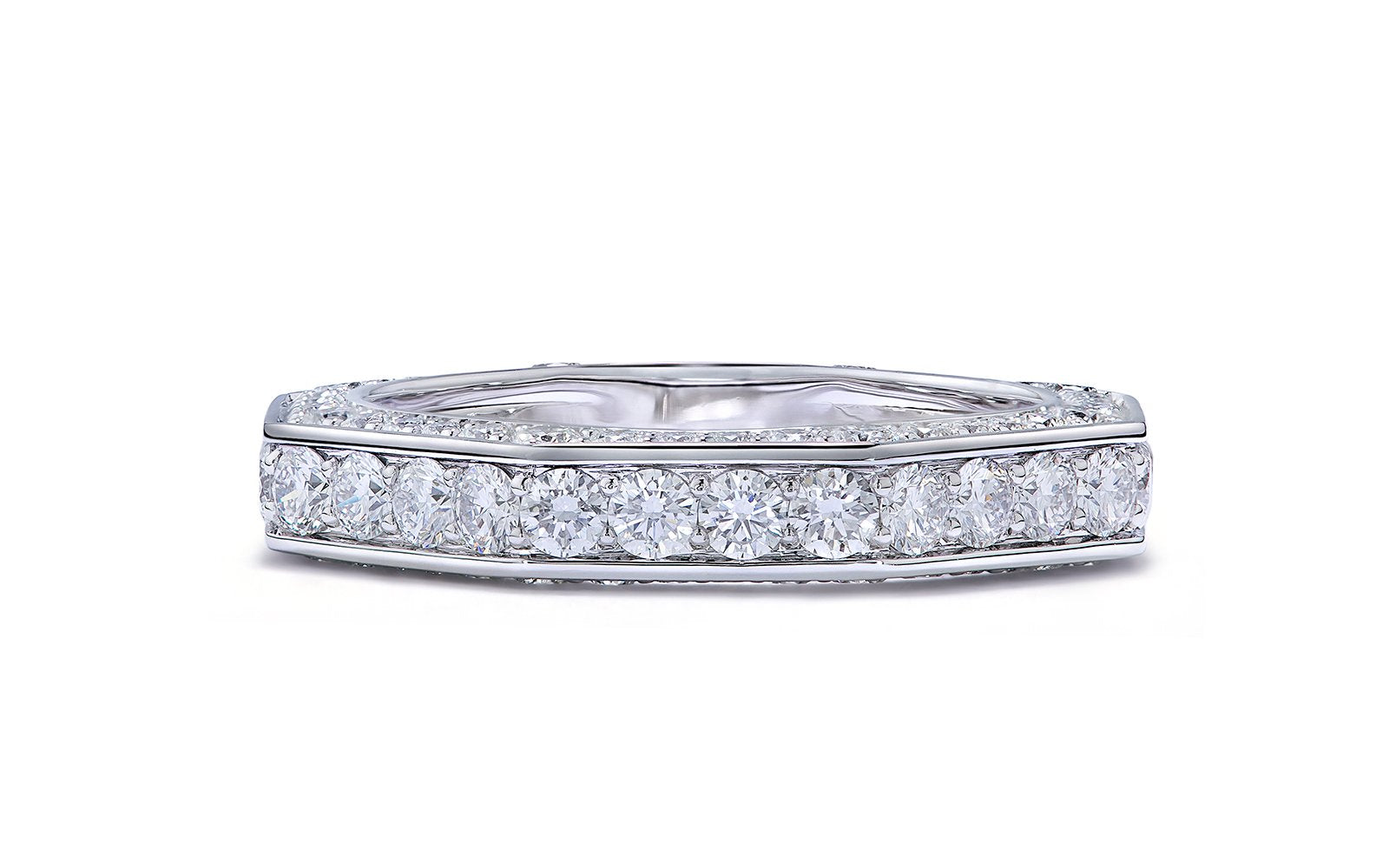 D Flawless Diamond Ring set in 18K White Gold