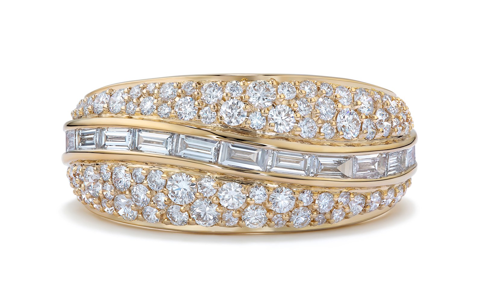 D Flawless Diamond Ring set in 18K Yellow Gold