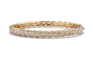 D Flawless Diamond Bangle set in 18K Yellow Gold