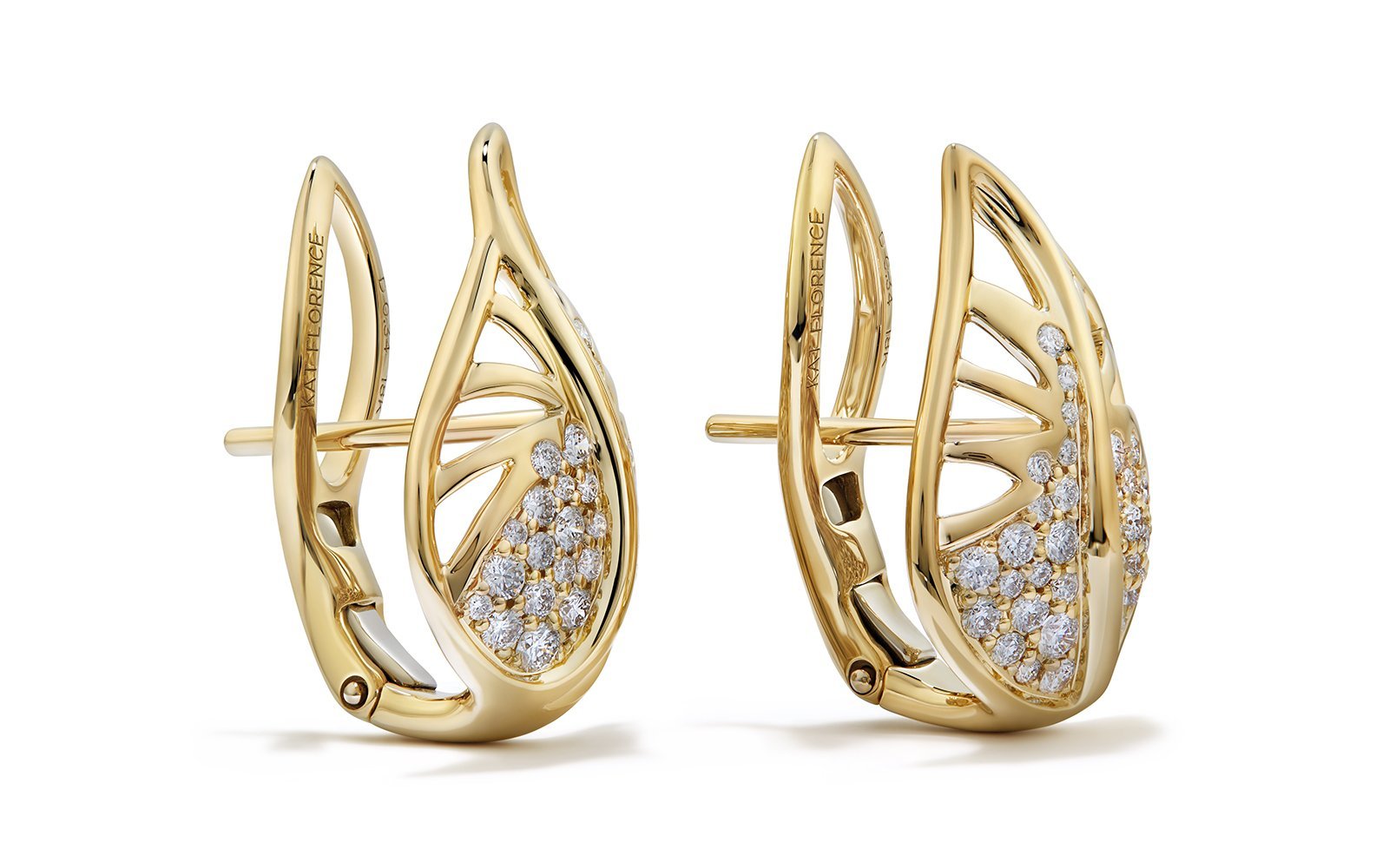 D Flawless Diamond Earrings set in 18K Yellow Gold