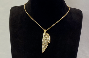 1.36ct D Flawless Diamond Necklace set in 18K Yellow Gold