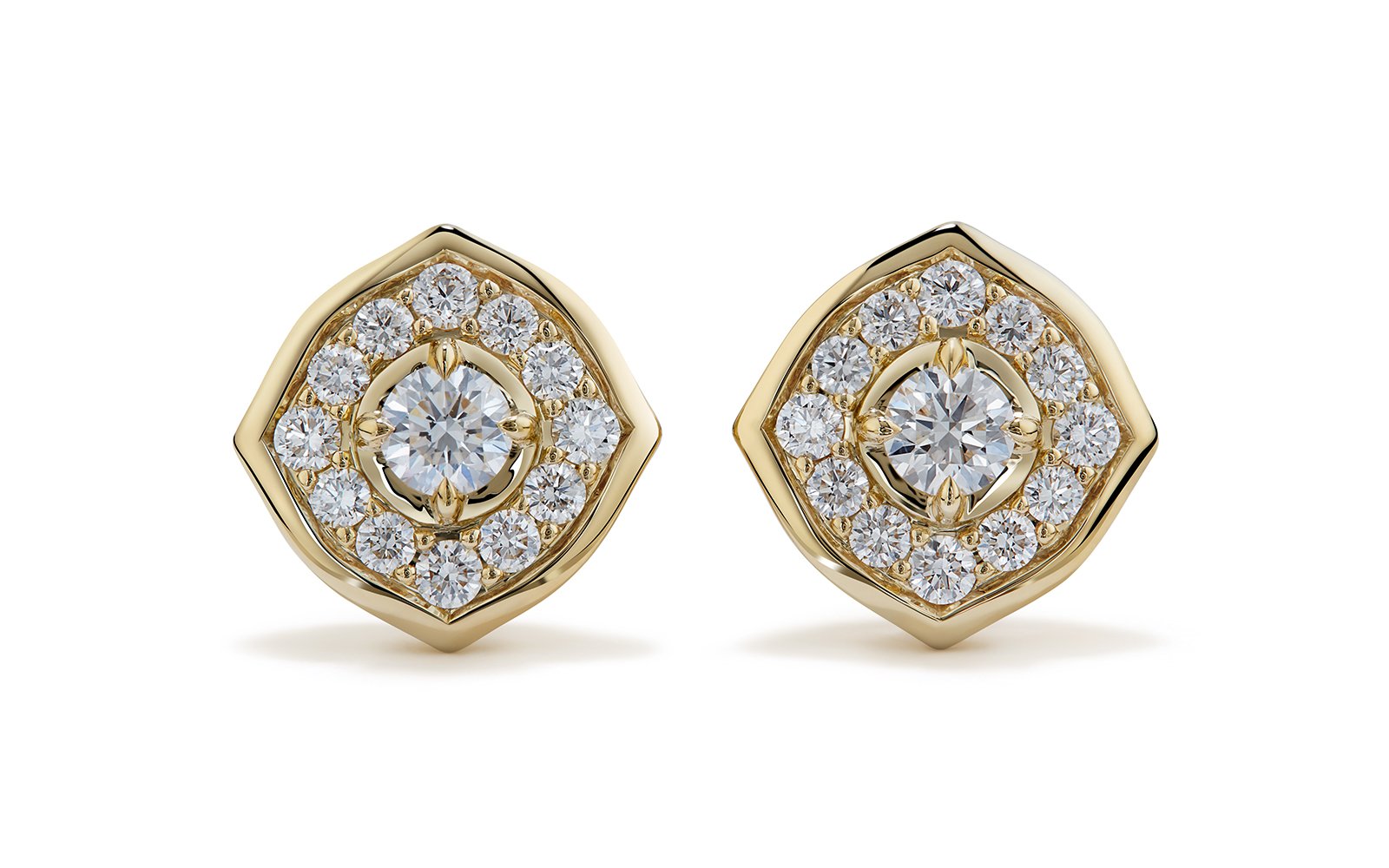 D Flawless Diamond Earrings set in 18K Yellow Gold