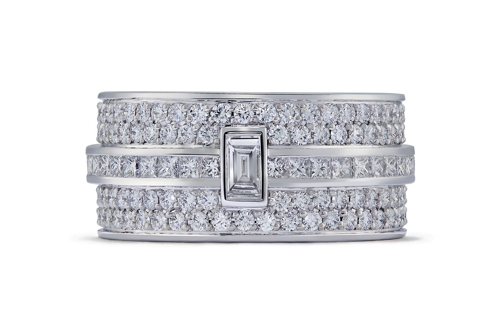 D Flawless Diamond Ring set in 18K White Gold