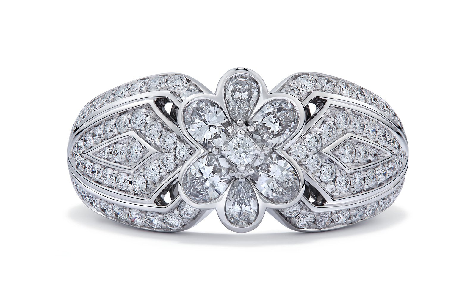 D Flawless Diamond Ring set in 18K White Gold