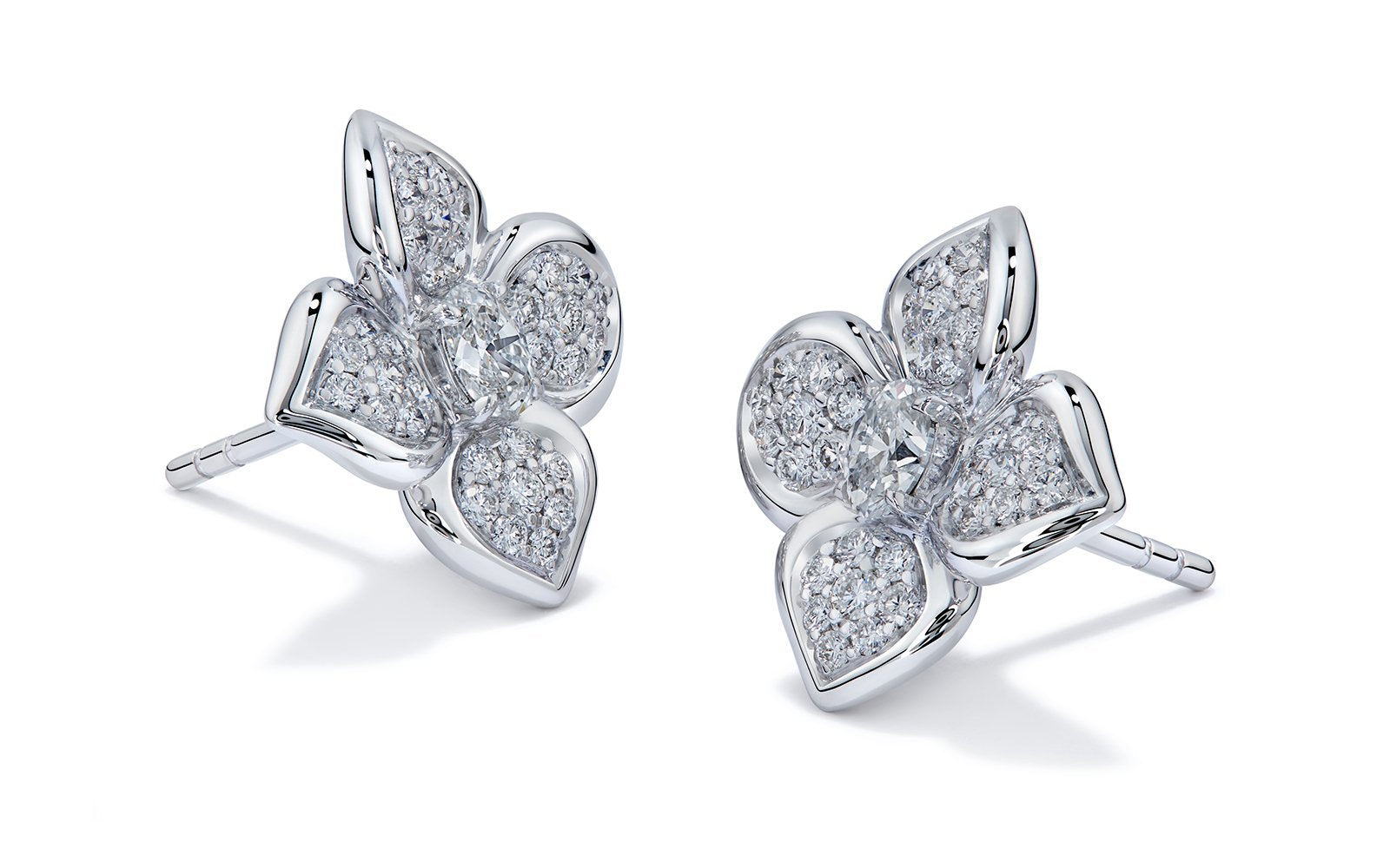 D Flawless Diamond Earrings set in 18K White Gold