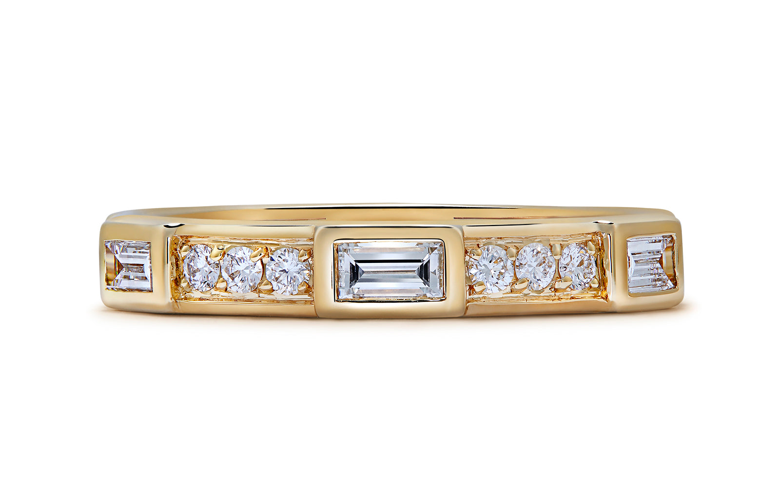 The Classic 0.97ct D Flawless Diamond Ring set in 18K Yellow Gold