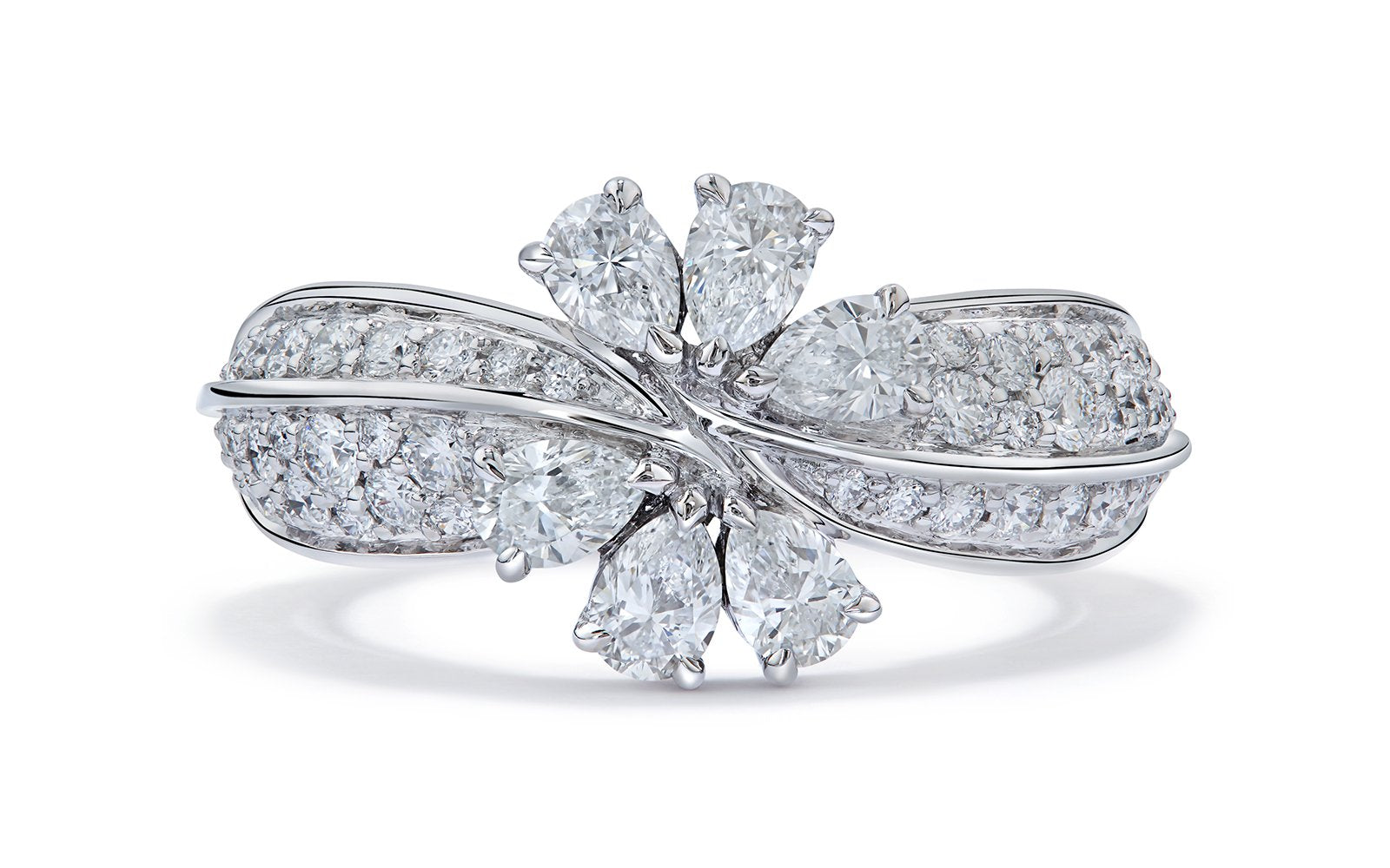 D Flawless Diamond Ring set in 18K White Gold