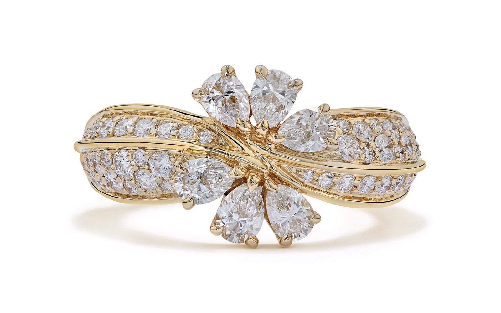 D Flawless Diamond Ring set in 18K Yellow Gold